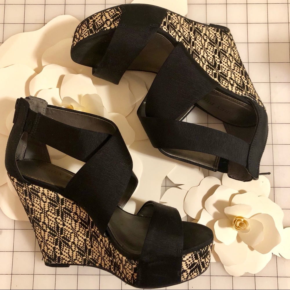 Black Wedges Sandals w/ Geo Floral Design